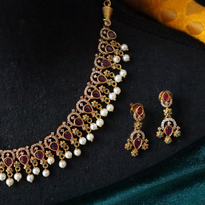 Antique short necklace with earrings 15677