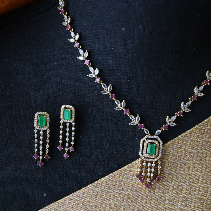 Antique short necklace with earrings 988827