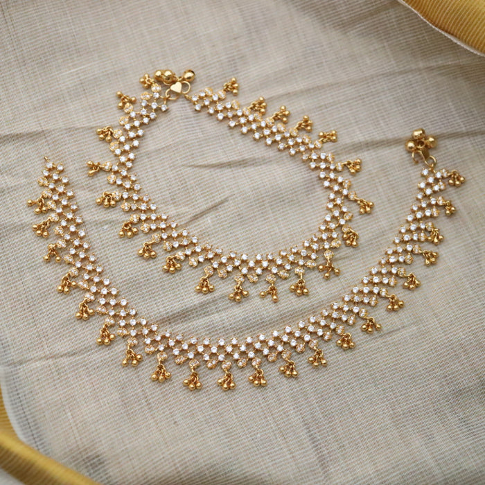 Heritage gold white stone traditional anklet HAN009