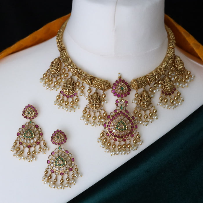 Antique short necklace with earrings 17703