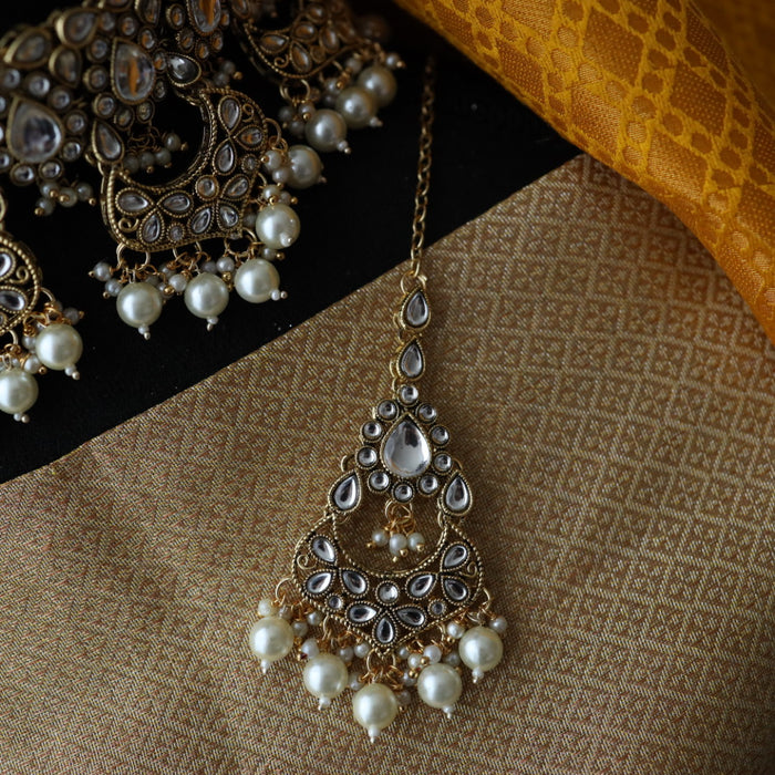 Heera white Kundan stone and pearls choker with earrings and tikka 1763339