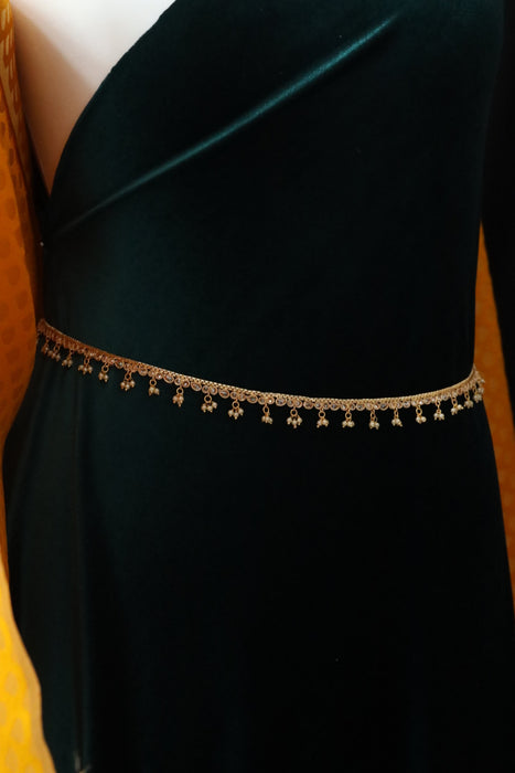 Trendy gold stone and pearl waistchain 234537