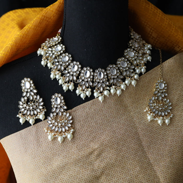 Heera white Kundan stone and pearls choker with earrings and tikka 1763342