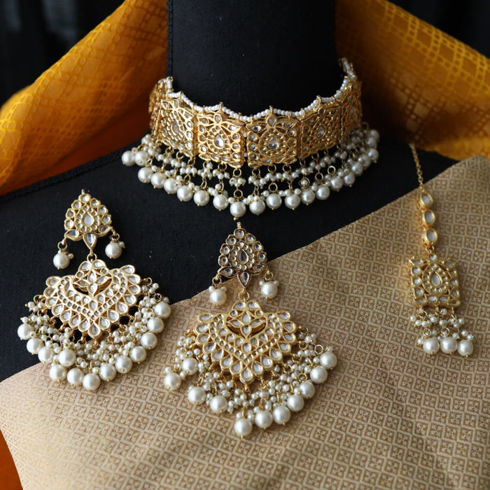 Heera white Kundan stone and pearls choker with earrings and tikka 1763343