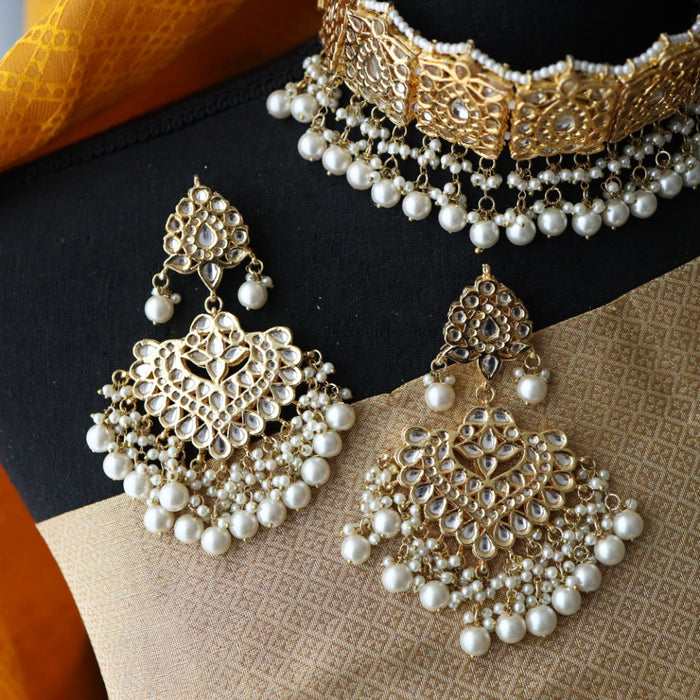 Heera white Kundan stone and pearls choker with earrings and tikka 1763343