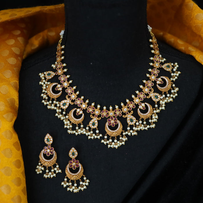 Antique short necklace and earring  1664