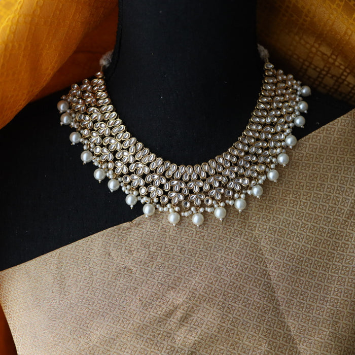 Heera white Kundan stone and pearls choker with earrings and tikka 234424