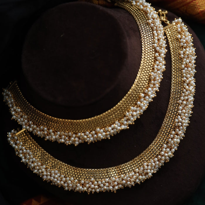 Antique gold and pearl traditional payal AN007