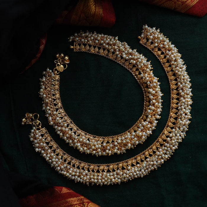 Antique gold and pearl traditional payal AN006