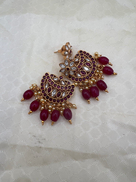 Clearance Antique short necklace