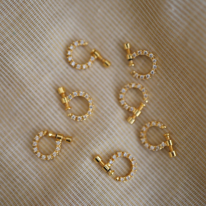 Heritage white stone gold plated nosering HN00563
