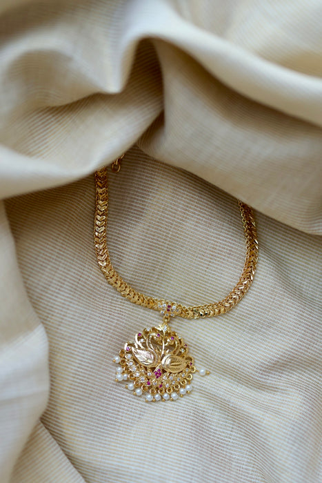 Heritage gold plated short necklace H0261