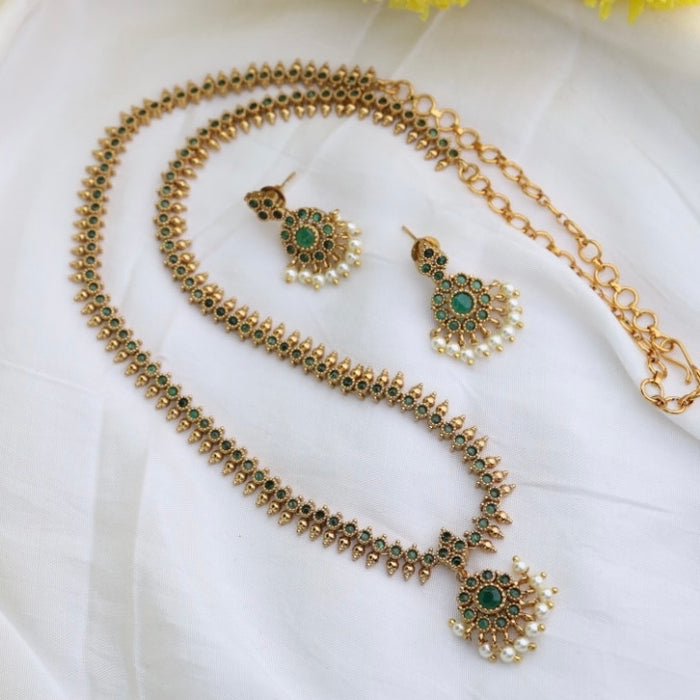 Antique green stone long necklace with earrings 148590