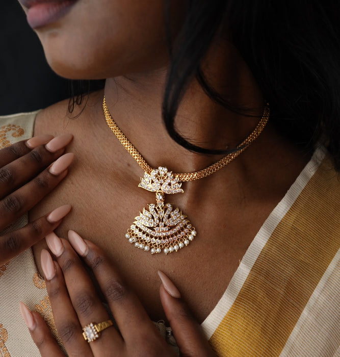 Heritage gold plated short necklace H0013