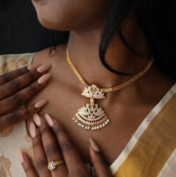 Heritage gold plated short necklace H0013