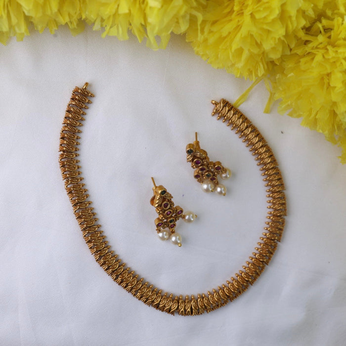 Antique short necklace with earrings 137933