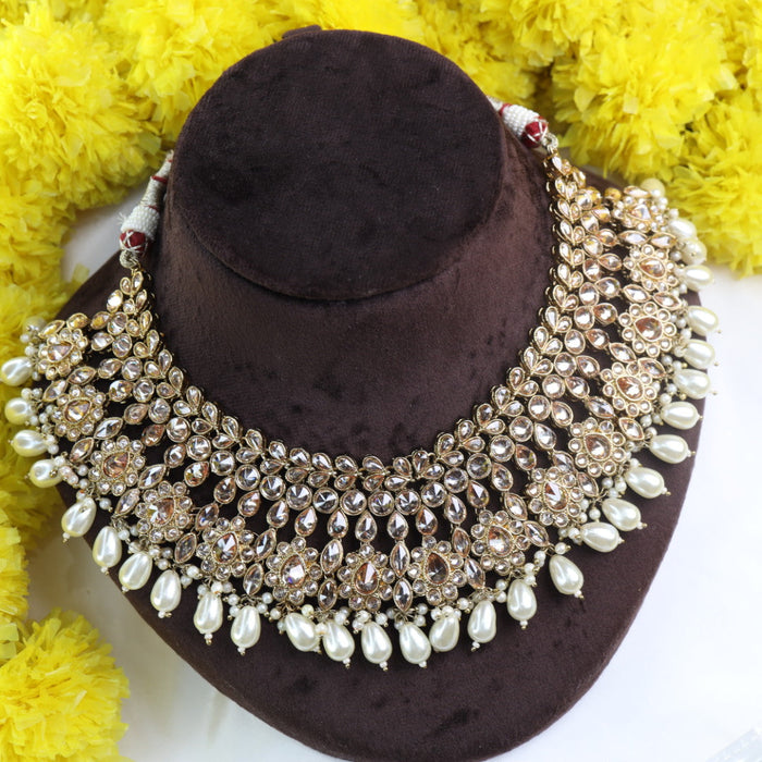 Trendy pearl short necklace and earrings 15713