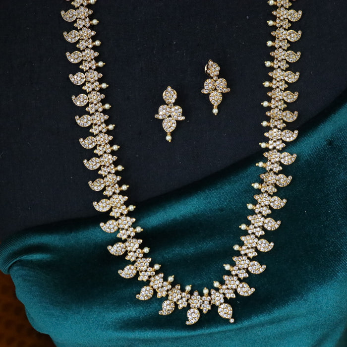 Antique white stone long necklace with earrings 16489