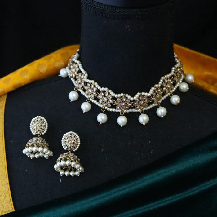 Trendy choker necklace and earrings  24642