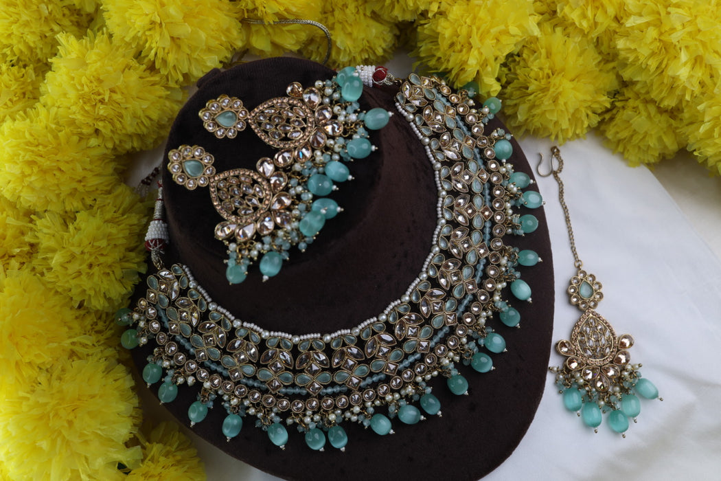 Trendy pearl short necklace and earrings 34555