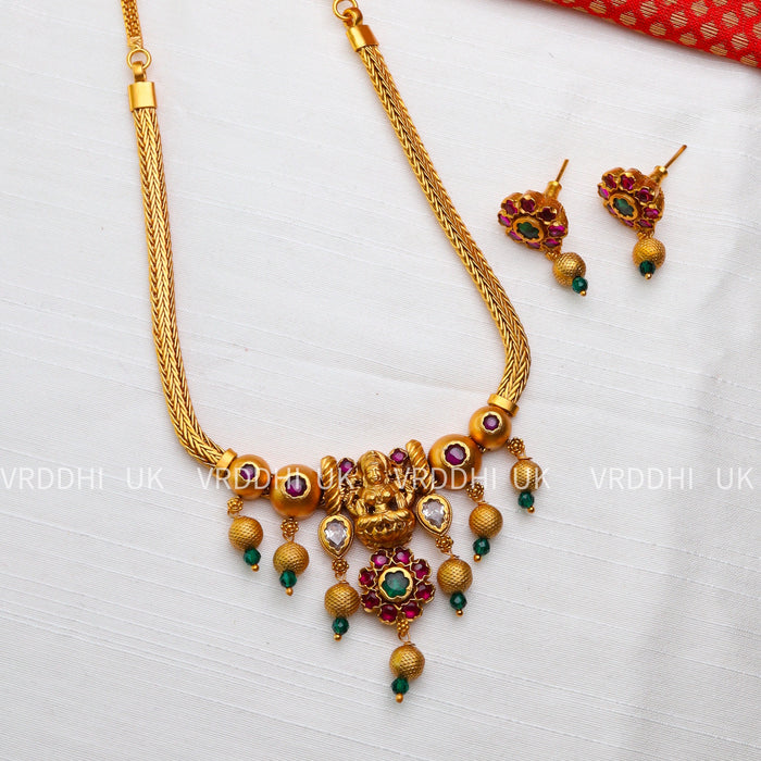 Antique short lakshmi short necklace with earrings