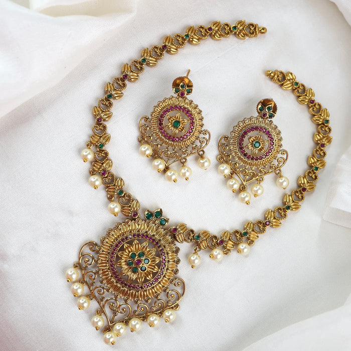 Antique short necklace and earrings 15552