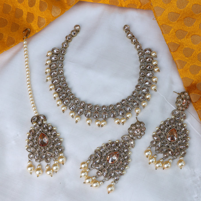 Trendy short necklace and earrings 16677