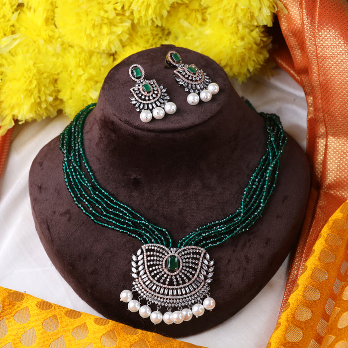 Trendy green bead choker necklace and earrings 1789