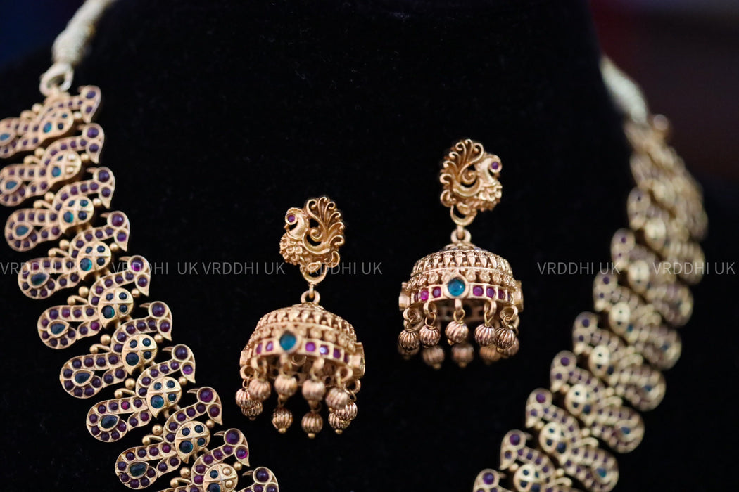 Antique short necklace and earrings 1404