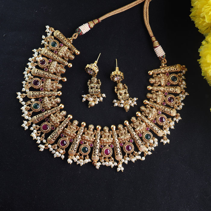Antique short necklace and earrings 1659
