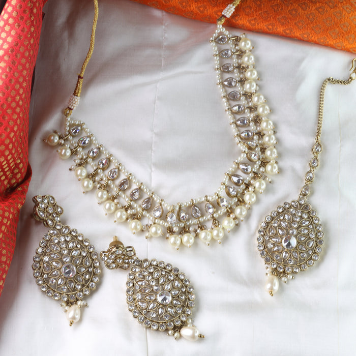 Trendy white stone short necklace and earrings 1455
