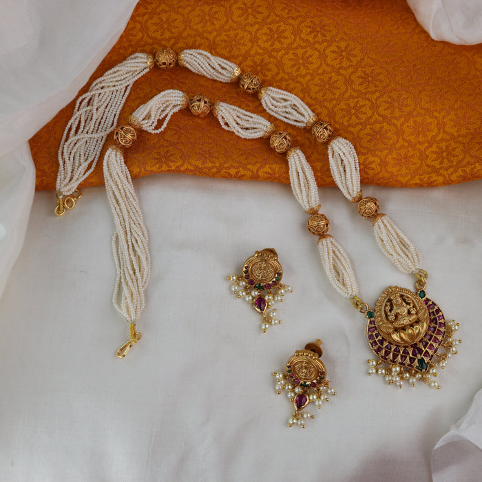 Antique  pearl short necklace and earrings  16700