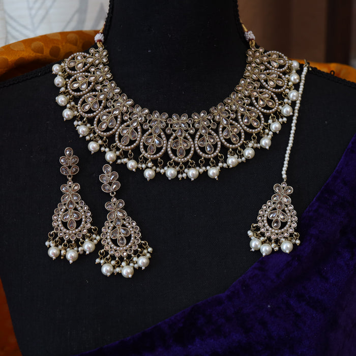 Trendy pearl necklace and earrings 15714