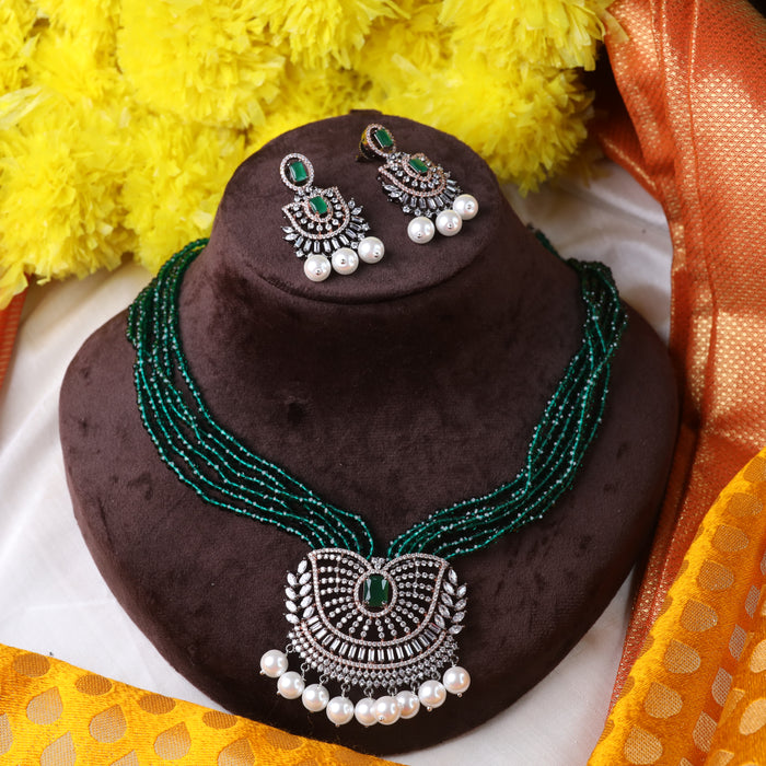 Trendy green bead choker necklace and earrings 1789