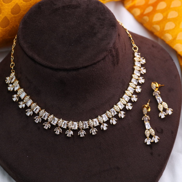 Heritage gold plated short necklace 12454