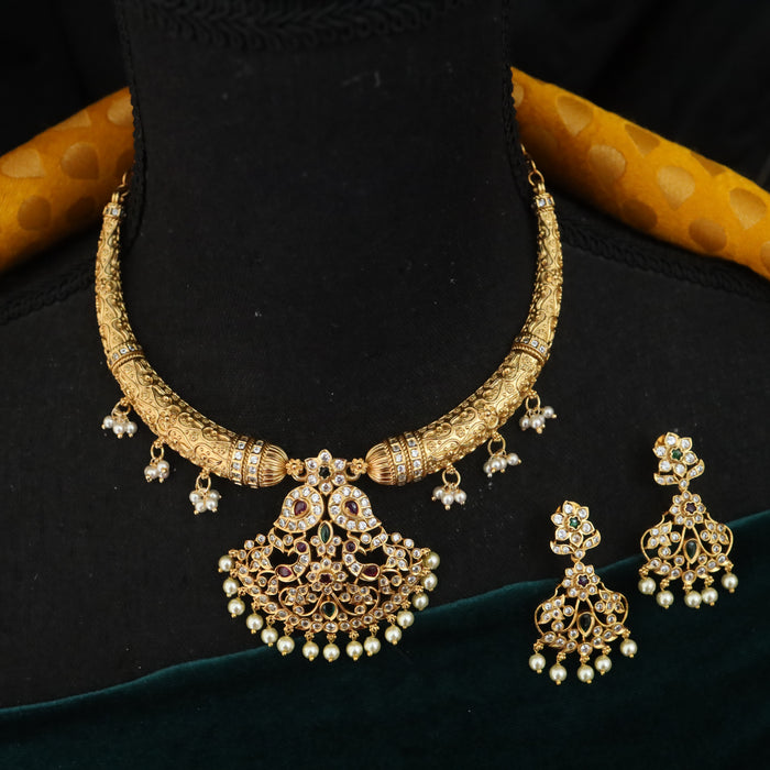 Antique short necklace and earrings 16687