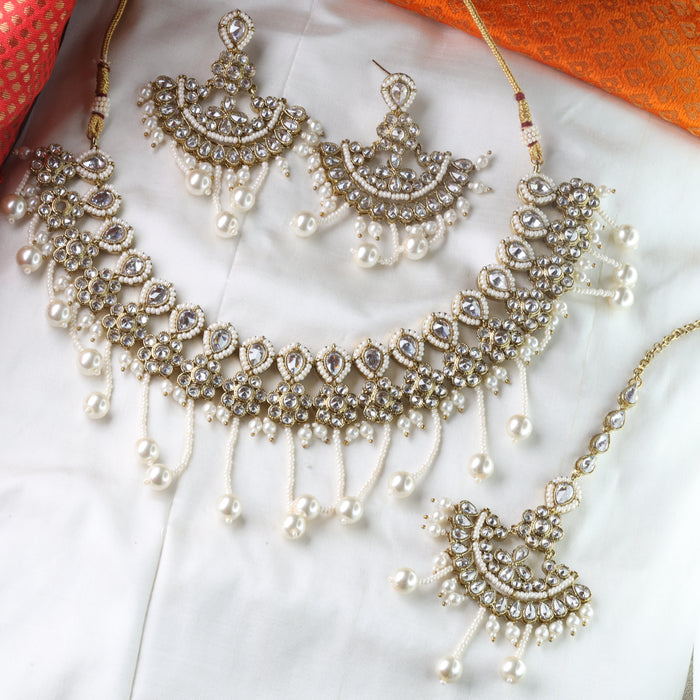Trendy white stone short necklace and earrings 1554