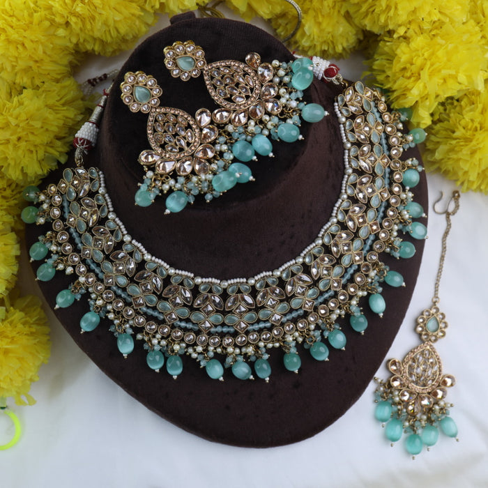 Trendy pearl short necklace and earrings 34555