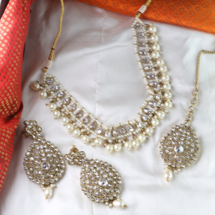 Trendy white stone short necklace and earrings 1455