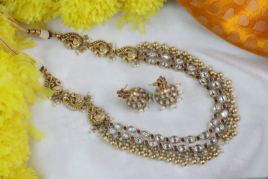 Antique short necklace and earrings 16702