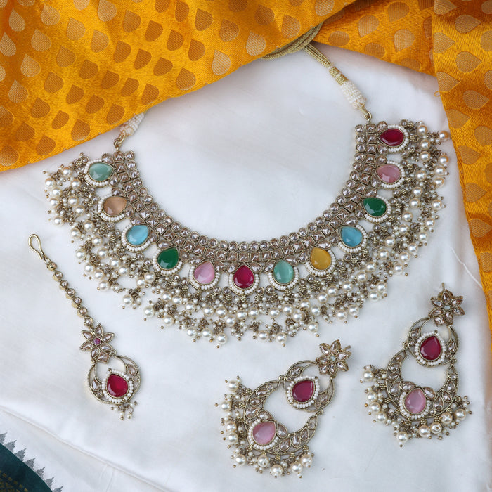 Trendy short necklace and earrings177010