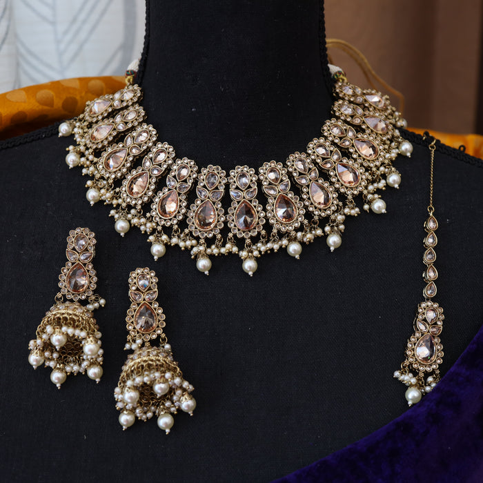 Trendy short necklace and earrings  15714