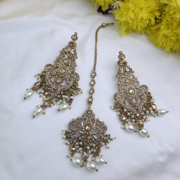 Trendy short necklace and earrings 16681