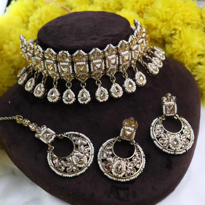 Trendy short necklace and earrings 16680