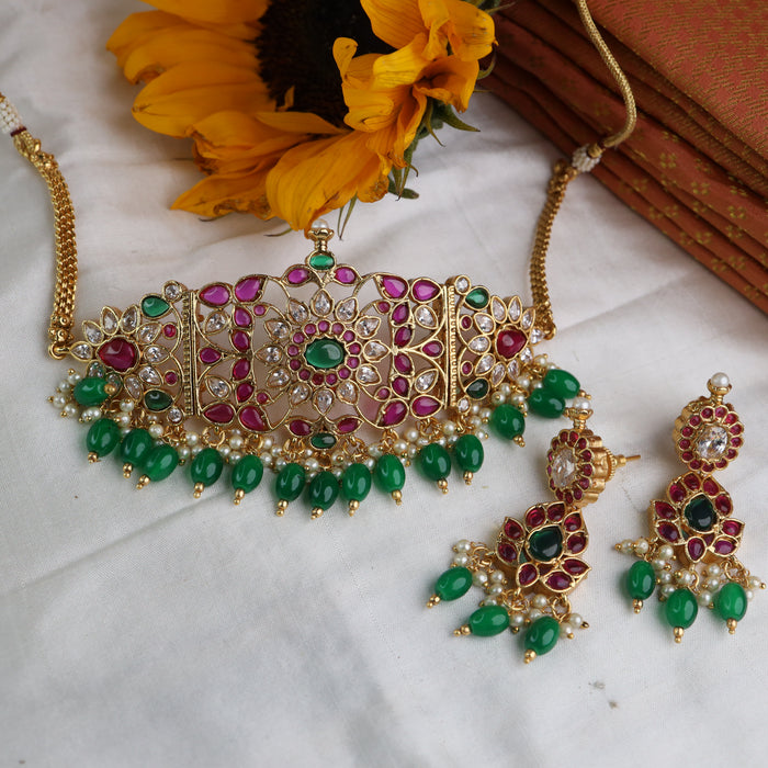 Antique green bead choker necklace and earrings 1457233